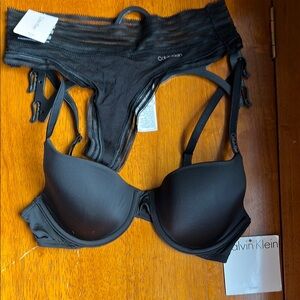 Calvin Klein Black Lingerie Set 32B Bra XS Thong